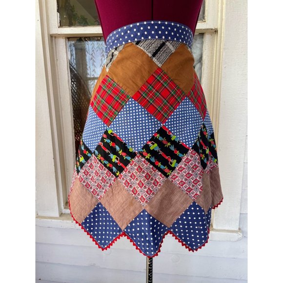 Vintage 1930s Patchwork Ric-Rac Cotton Half Apron - Picture 5 of 9